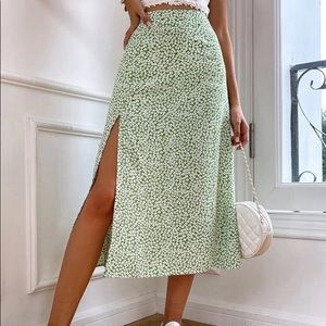 High Waist Ditsy Floral Split Thigh Skirt